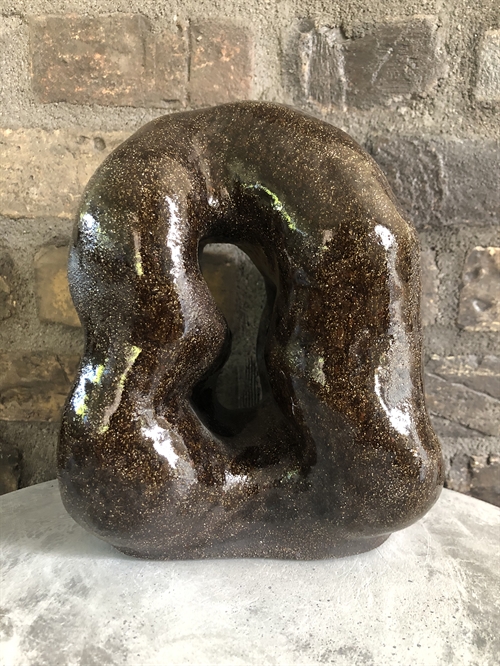 Keramik skulptur af Pernille Calundan